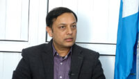 डिपी अर्यालको छलाङ्ग : रेस्टुरेन्ट मजदुरदेखि सभामुखसम्म
