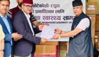 बाढी प्रभावितलाई औषधि आयातकर्ता संघद्वारा तीन करोड वराबरको सामग्री हस्तान्तरण