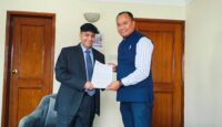 रोङ गाउँपालिकाले धितो पत्र बोर्डमा बुझायो ज्ञापन, ‘मोडल भिलेज’लाई सफल बनाउन माग