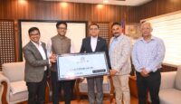 प्रधानमन्त्री दैवी प्रकोप उद्धार कोषलाई सूर्य नेपालद्वारा १५ करोड रुपैयाँ सहयोग